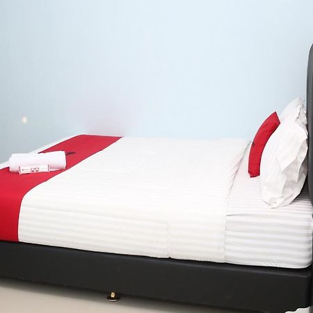 Reddoorz Syariah Near Suncity Mall Madiun Εξωτερικό φωτογραφία