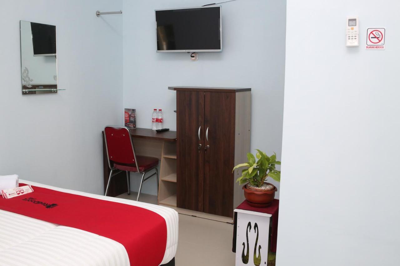 Reddoorz Syariah Near Suncity Mall Madiun Εξωτερικό φωτογραφία