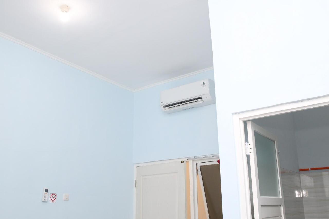 Reddoorz Syariah Near Suncity Mall Madiun Εξωτερικό φωτογραφία