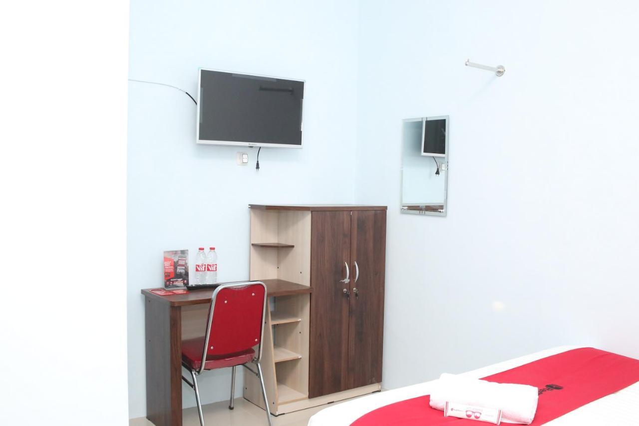 Reddoorz Syariah Near Suncity Mall Madiun Εξωτερικό φωτογραφία