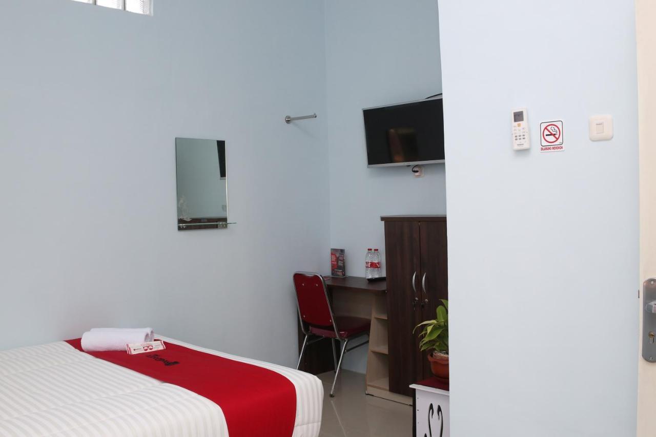 Reddoorz Syariah Near Suncity Mall Madiun Εξωτερικό φωτογραφία