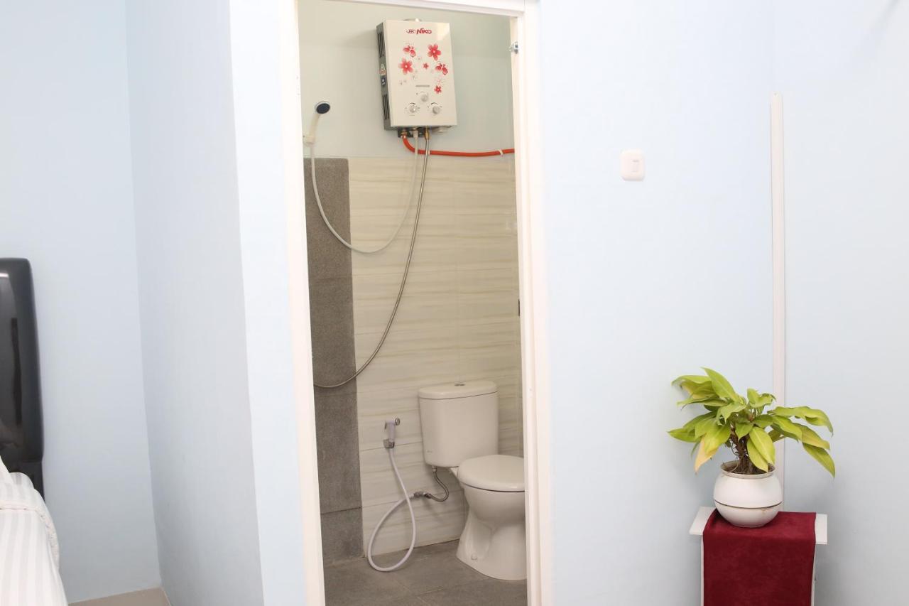 Reddoorz Syariah Near Suncity Mall Madiun Εξωτερικό φωτογραφία