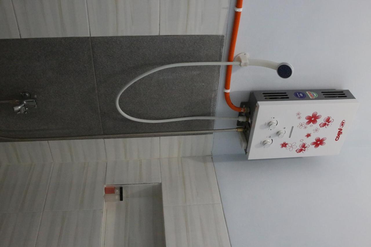Reddoorz Syariah Near Suncity Mall Madiun Εξωτερικό φωτογραφία